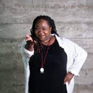 Meet your Posher, Dana